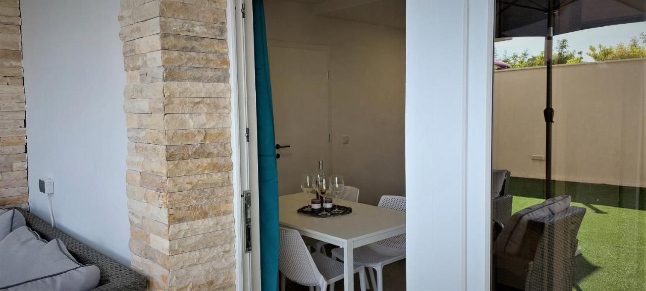 Vip Deluxe Apartment Arian Novalja Exteriér fotografie