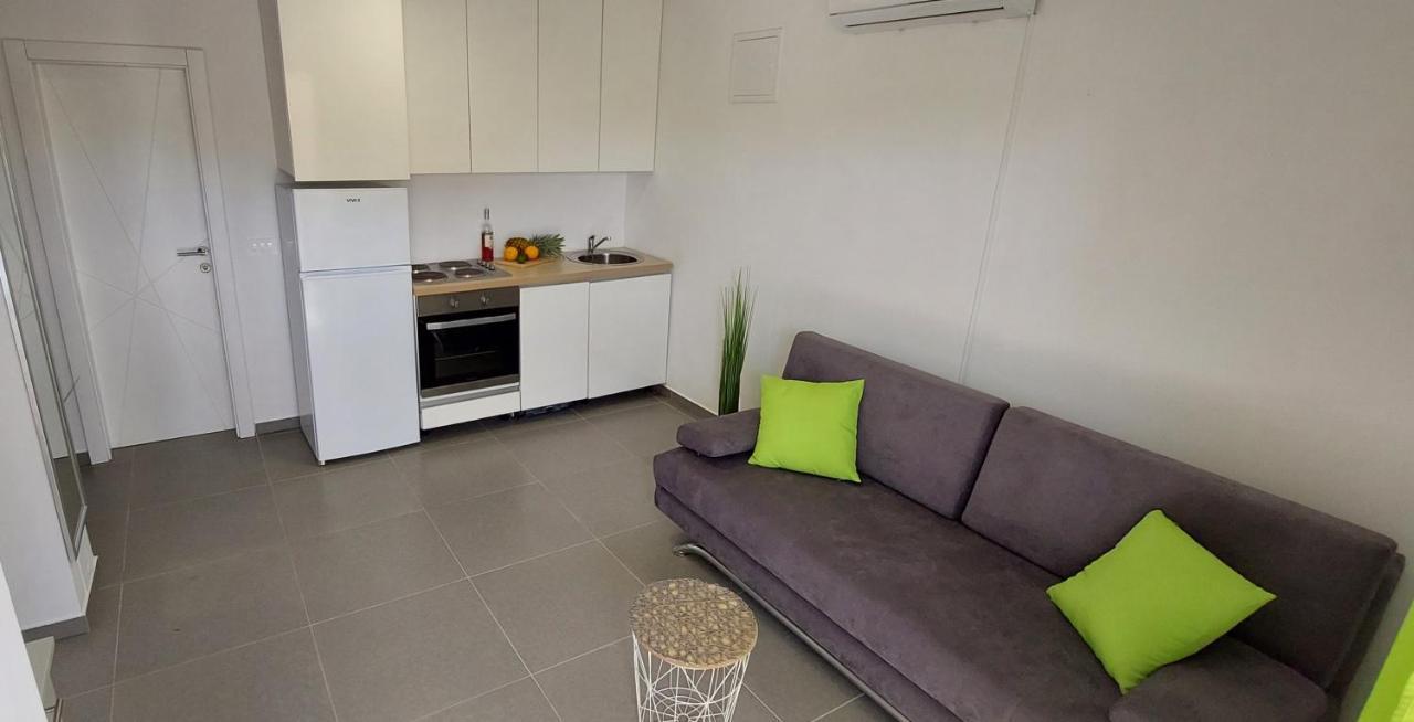 Vip Deluxe Apartment Arian Novalja Exteriér fotografie