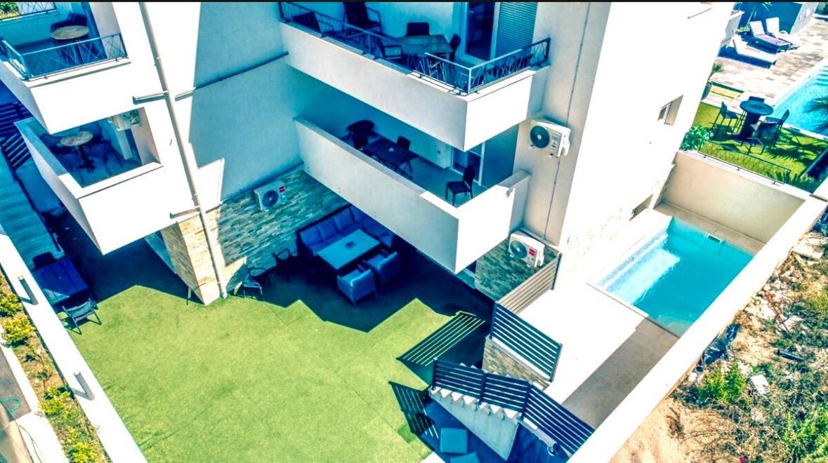 Vip Deluxe Apartment Arian Novalja Exteriér fotografie