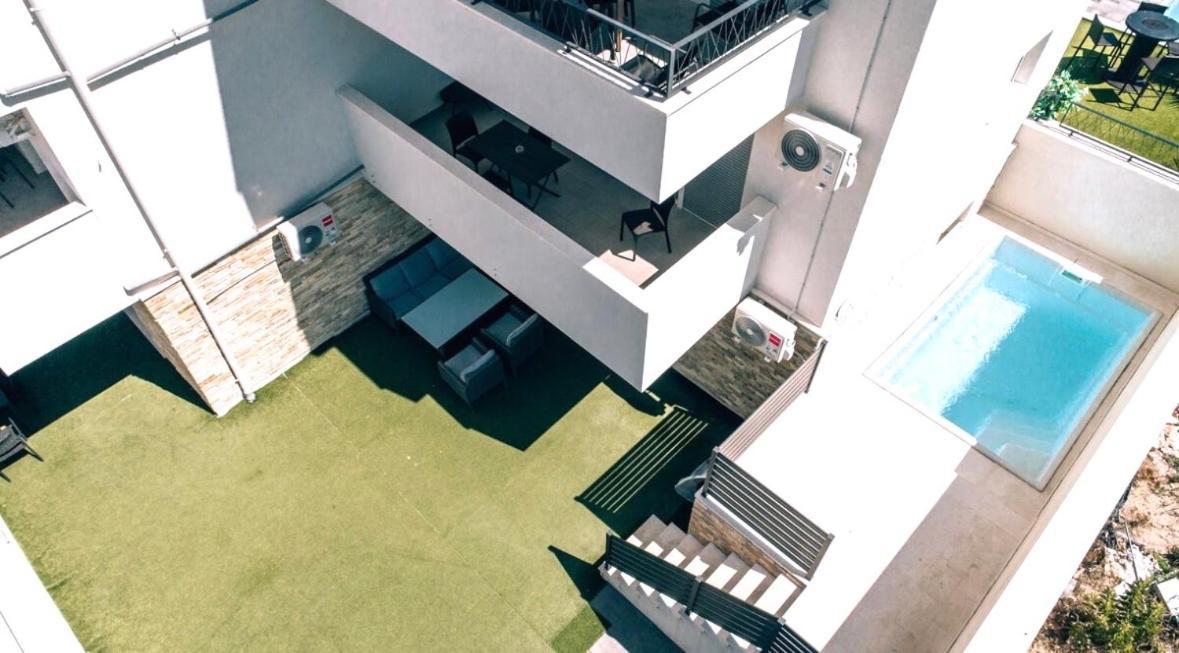 Vip Deluxe Apartment Arian Novalja Exteriér fotografie